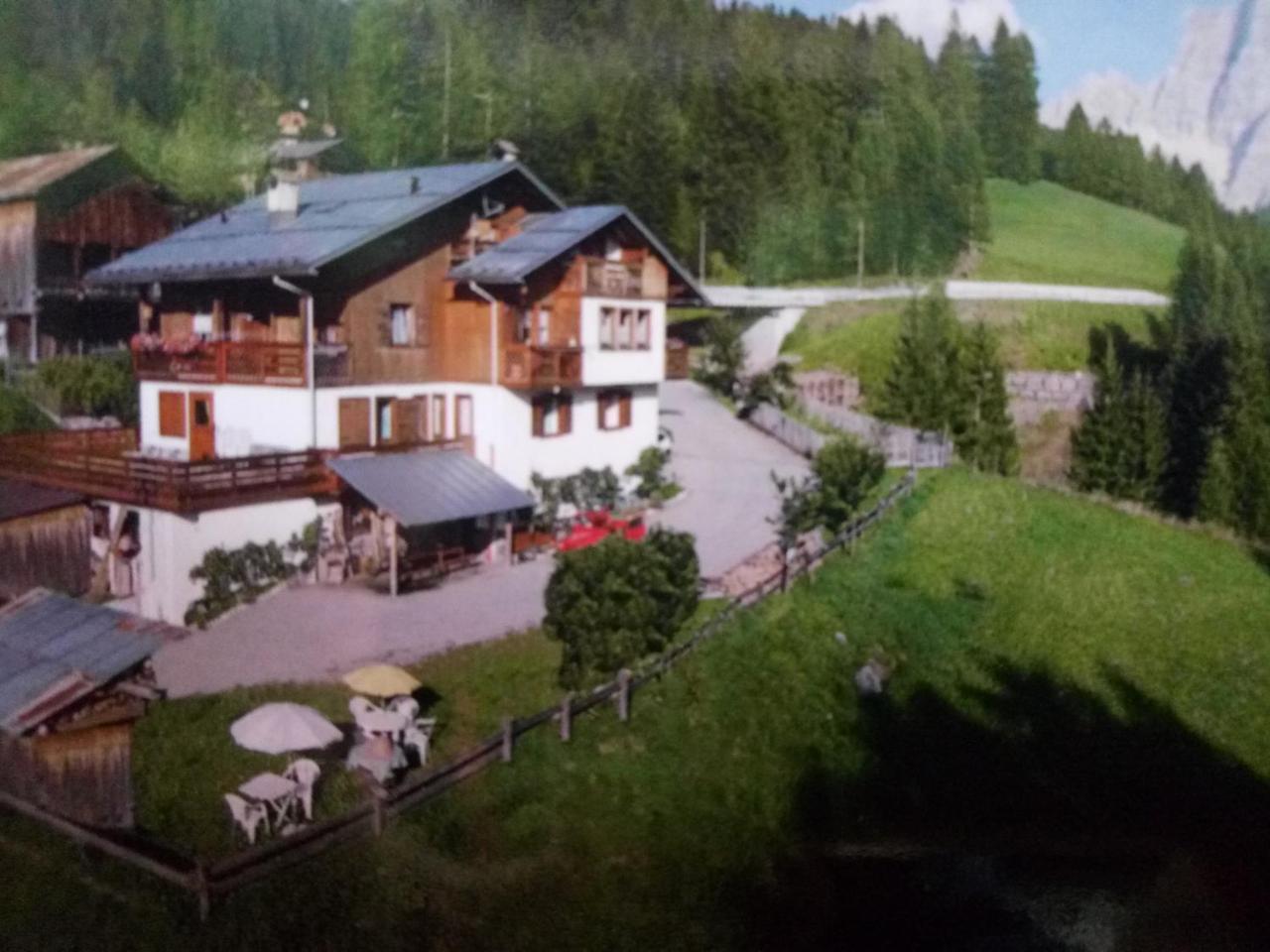 Garni La Rondine Selva di Cadore Exterior foto